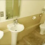 High Tor 4* ويتبي