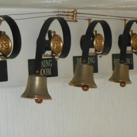 Bed & Breakfast High Tor 4*