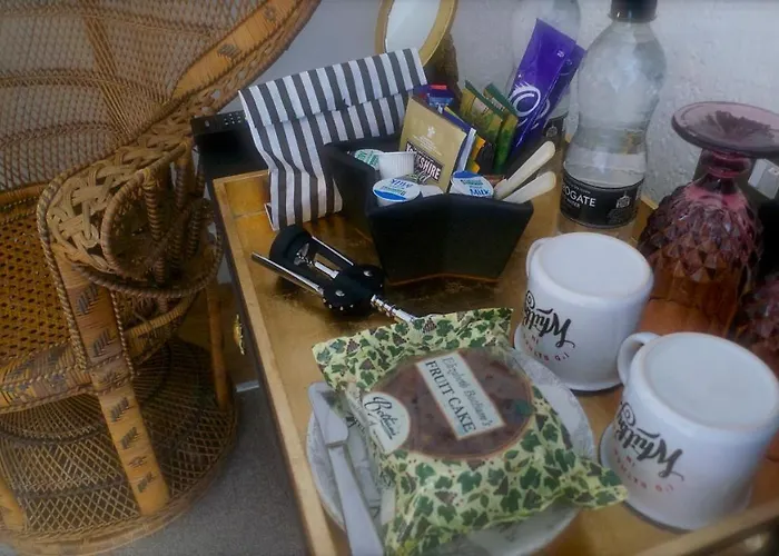 High Tor Bed & Breakfast 4*