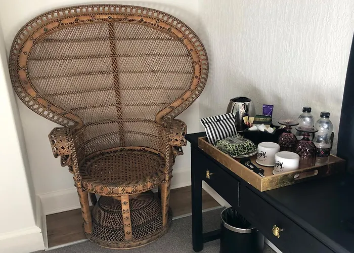 High Tor Bed & Breakfast 4*